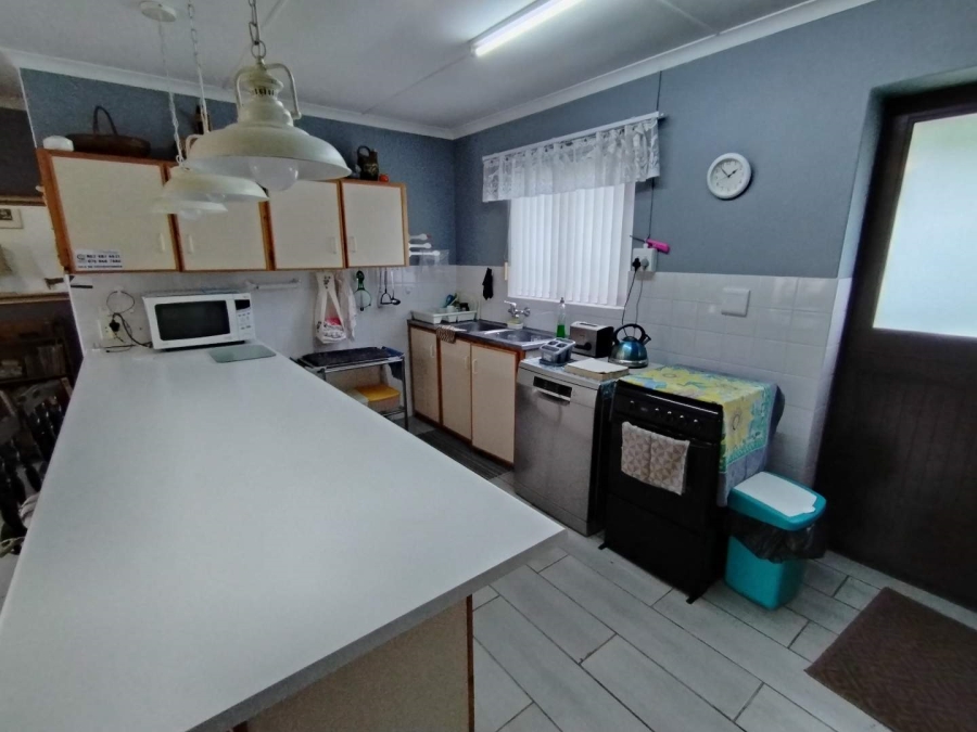 To Let 3 Bedroom Property for Rent in Stilbaai Wes Western Cape